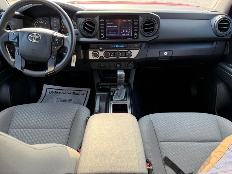 Toyota Tacoma 4WD Vehicle Image 12
