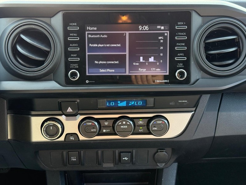 Toyota Tacoma 4WD Vehicle Image 14