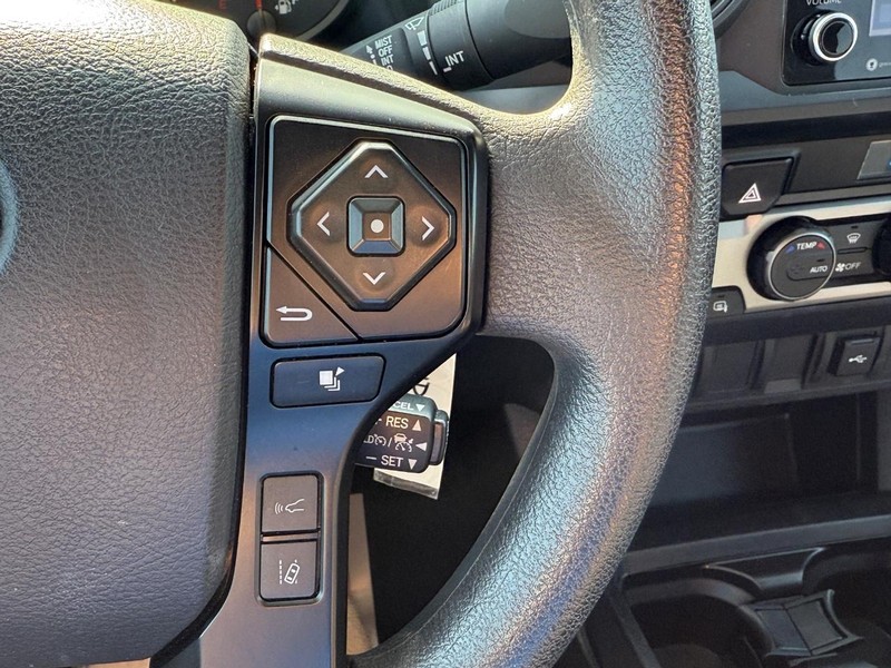 Toyota Tacoma 4WD Vehicle Image 18