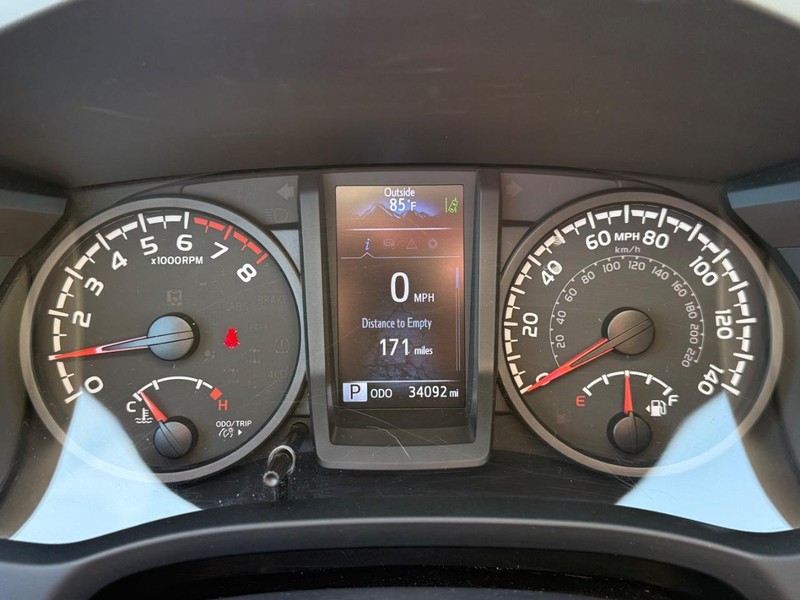 Toyota Tacoma 4WD Vehicle Image 20