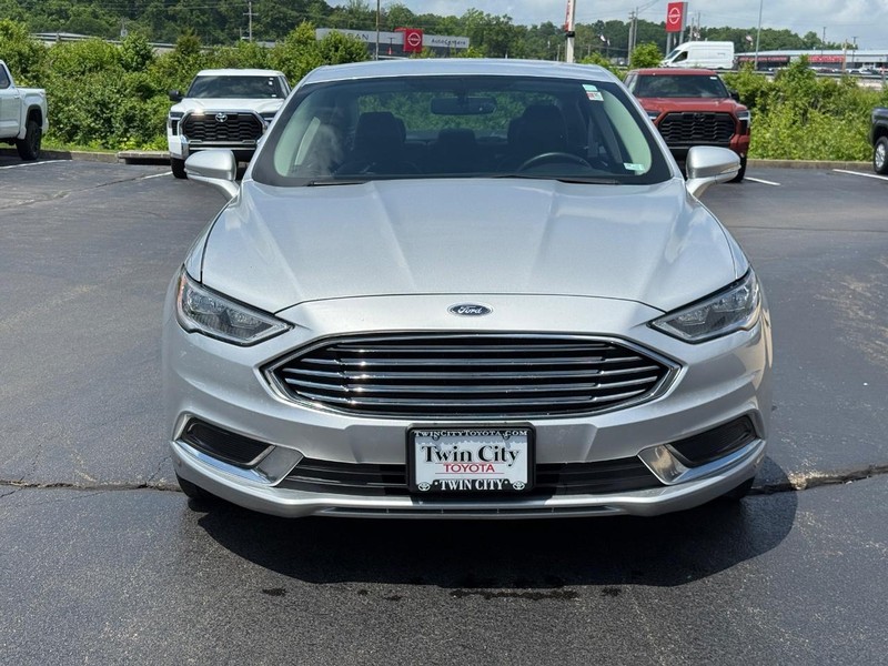Ford Fusion Vehicle Image 10