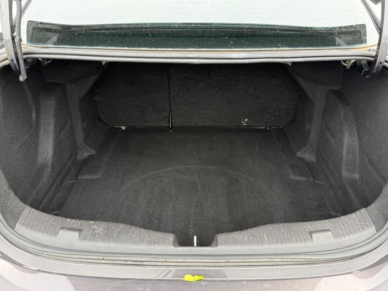 Chevrolet Cruze Vehicle Image 4