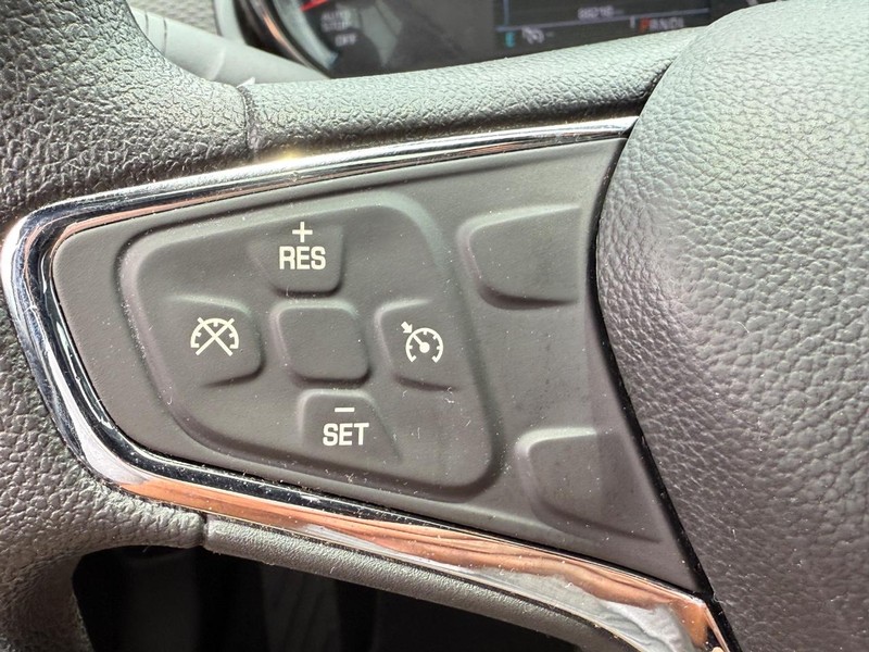 Chevrolet Cruze Vehicle Image 17