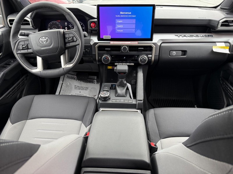 Toyota Tacoma 4WD Vehicle Image 7