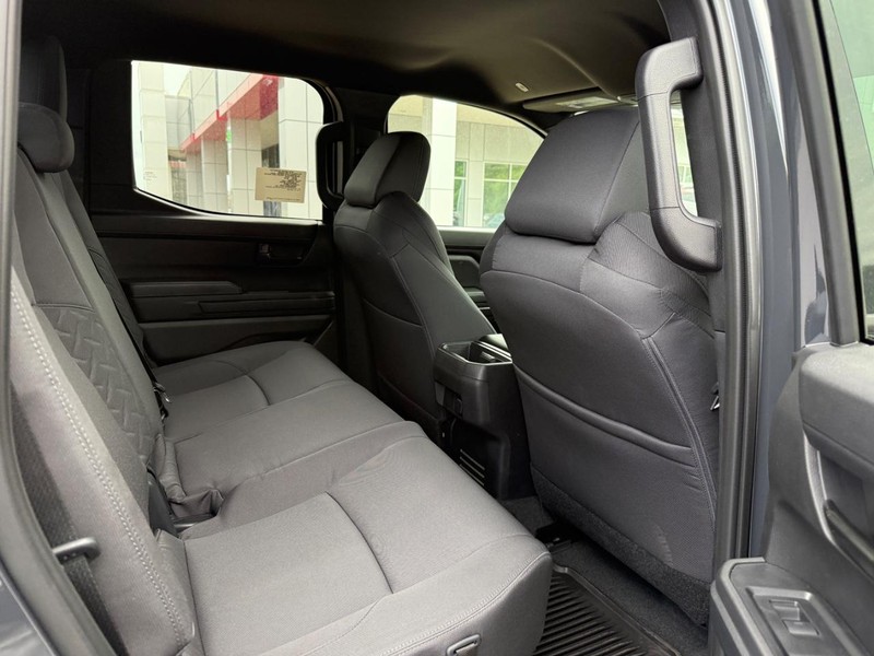Toyota Tacoma 4WD Vehicle Image 5