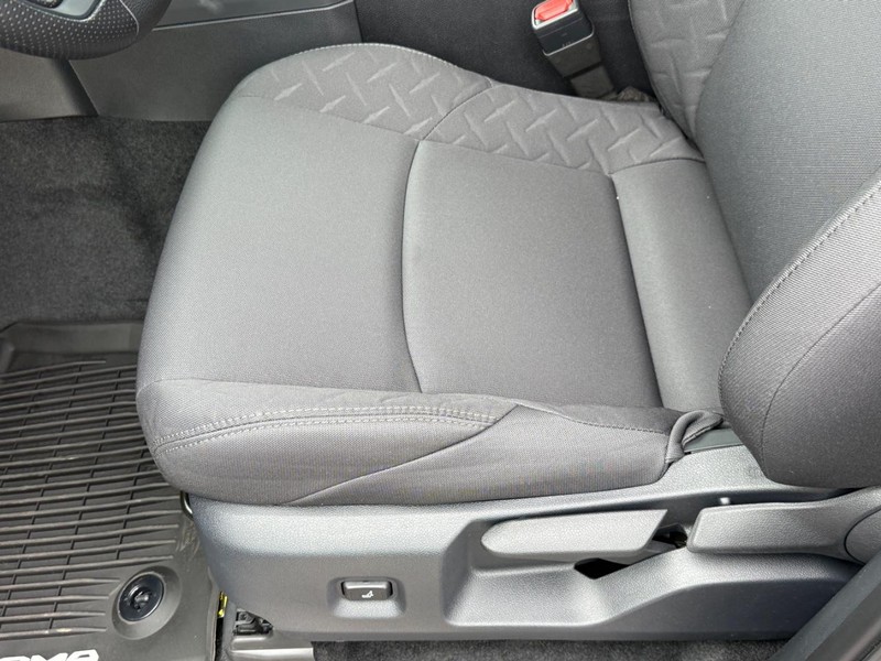 Toyota Tacoma 4WD Vehicle Image 10