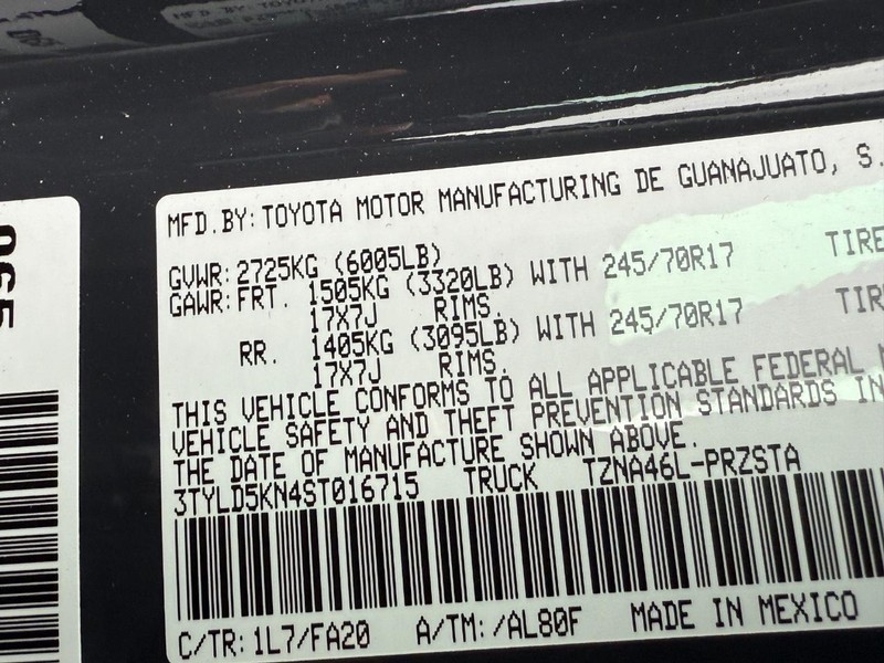 Toyota Tacoma 4WD Vehicle Image 15