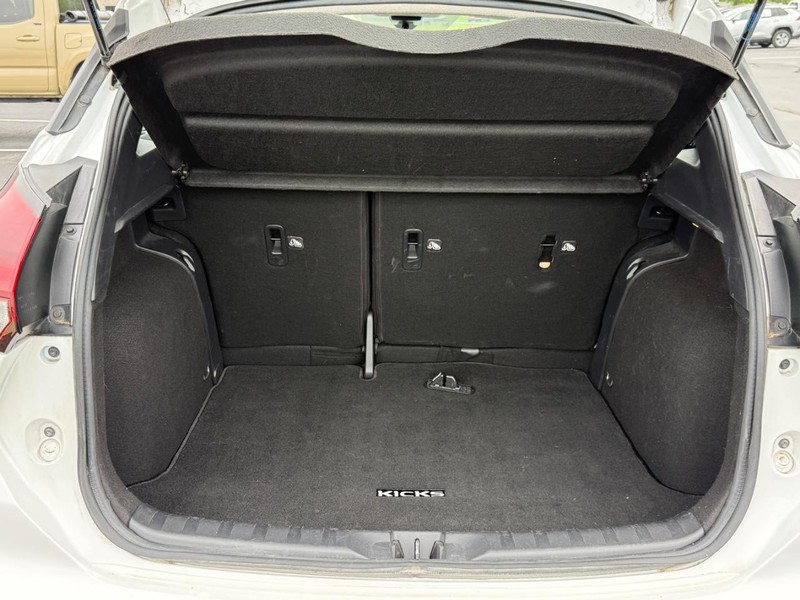 Nissan Kicks Vehicle Image 4