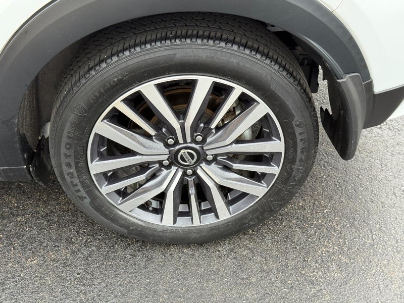 Nissan Kicks Vehicle Image 7