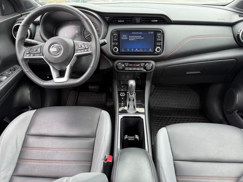Nissan Kicks Vehicle Image 11