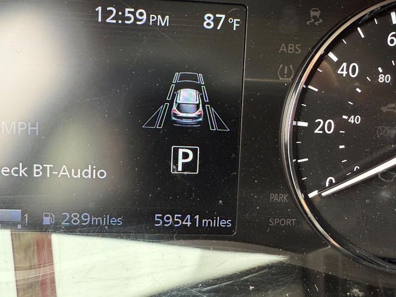 Nissan Kicks Vehicle Image 18