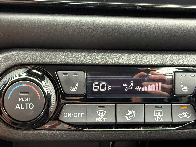Nissan Kicks Vehicle Image 20