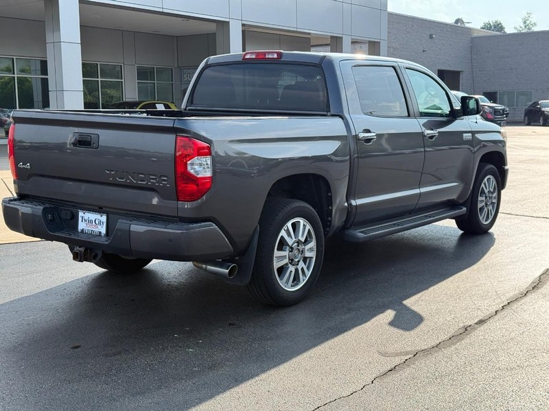 Toyota Tundra 4WD Truck Vehicle Image 3