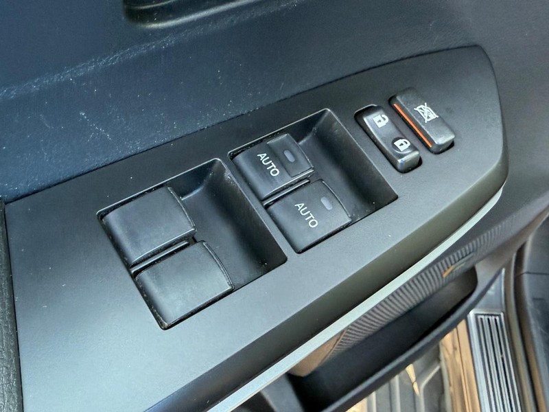 Toyota Tundra 4WD Truck Vehicle Image 15