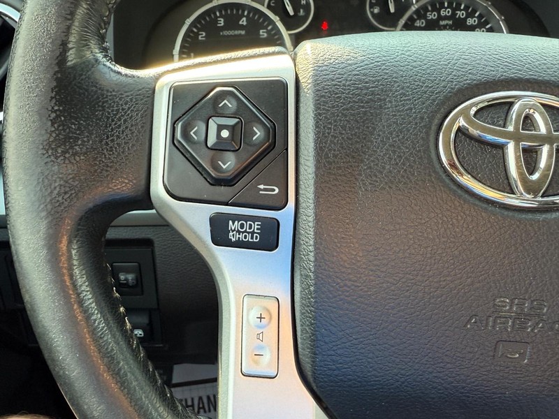 Toyota Tundra 4WD Truck Vehicle Image 18