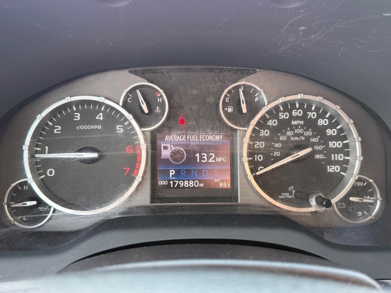 Toyota Tundra 4WD Truck Vehicle Image 21