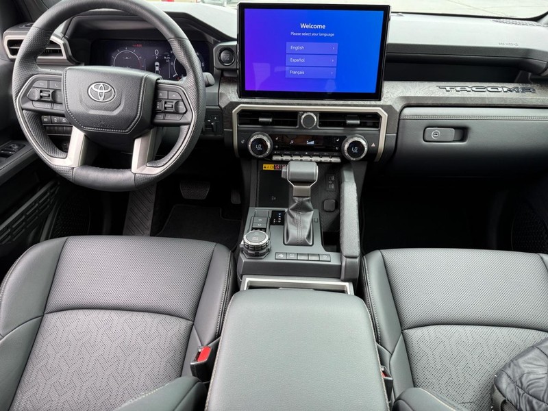 Toyota Tacoma 4WD Vehicle Image 12