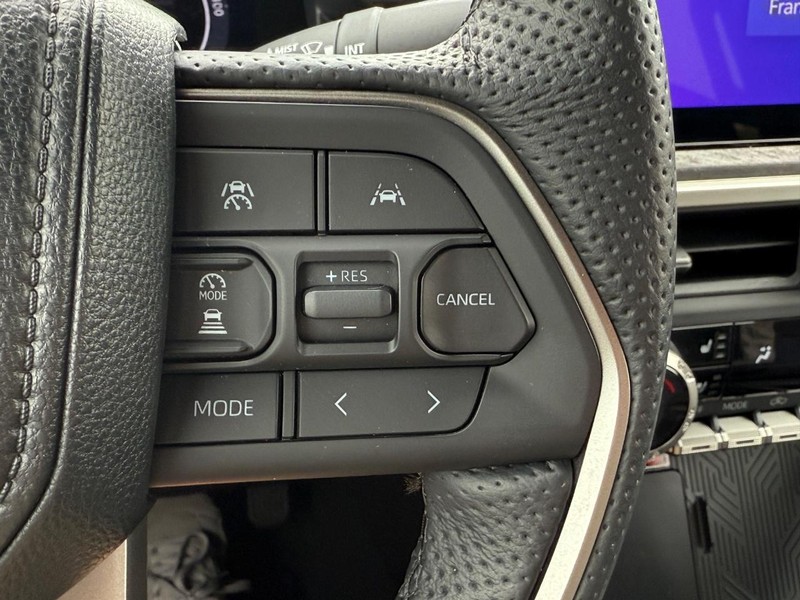 Toyota Tacoma 4WD Vehicle Image 18