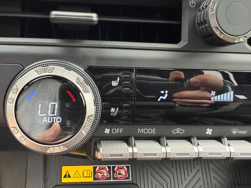 Toyota Tacoma 4WD Vehicle Image 21