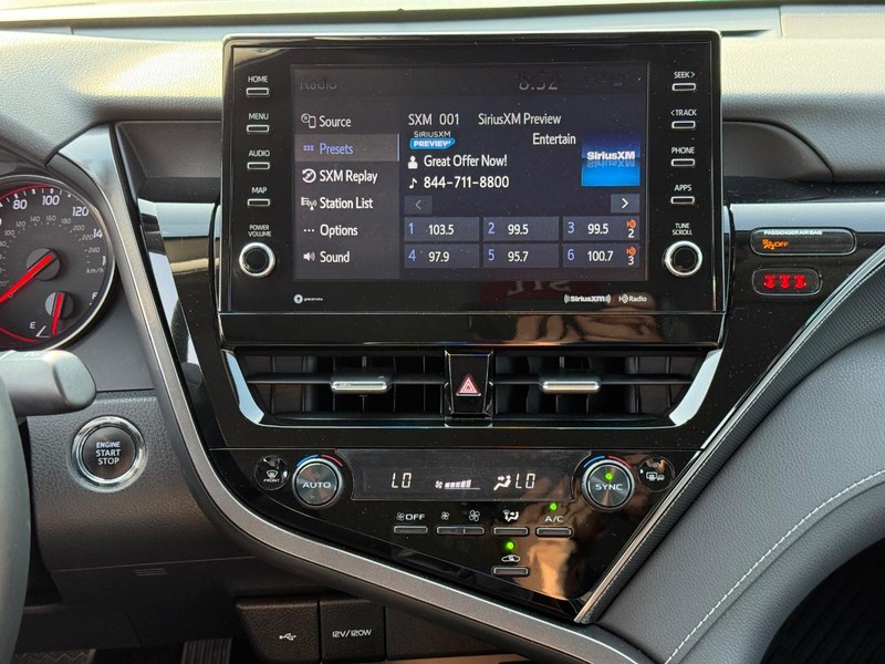 Toyota Camry Vehicle Image 14
