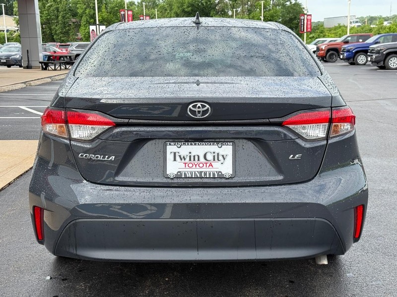 Toyota Corolla Vehicle Image 5