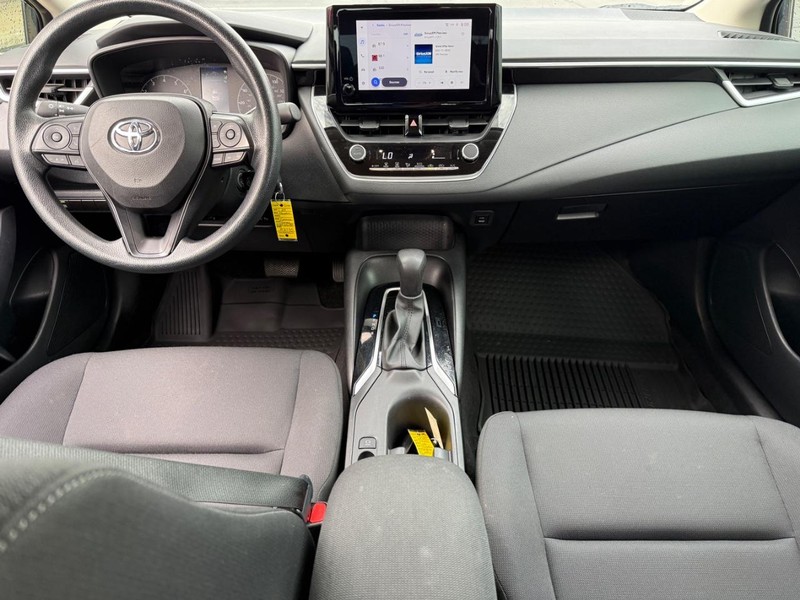 Toyota Corolla Vehicle Image 12