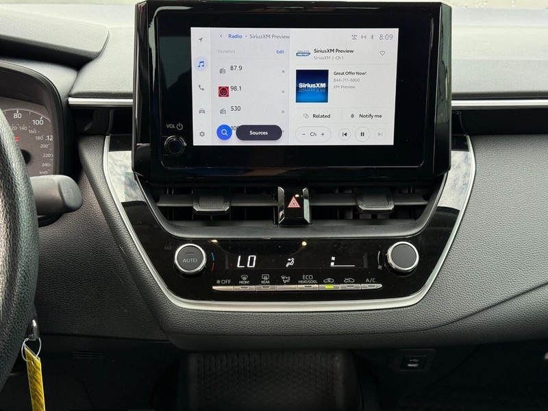 Toyota Corolla Vehicle Image 14