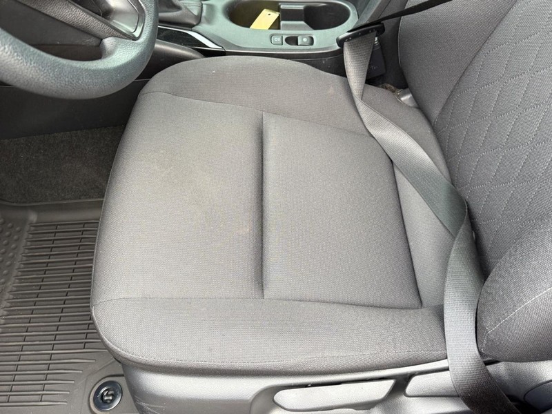 Toyota Corolla Vehicle Image 16