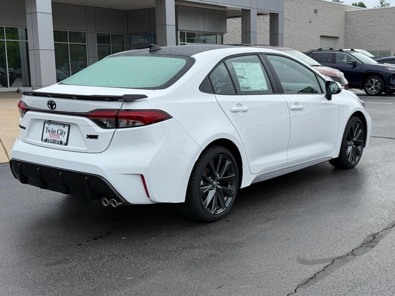 Toyota Corolla Vehicle Image 3