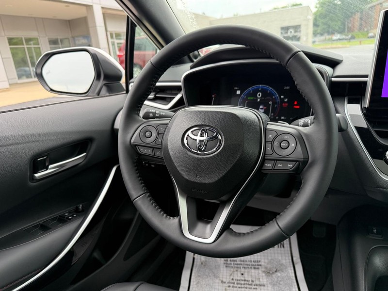 Toyota Corolla Vehicle Image 8