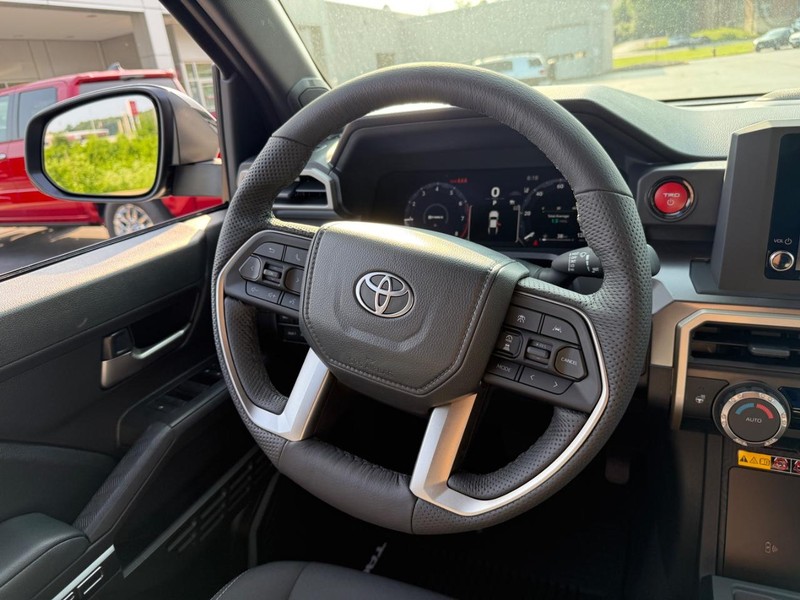 Toyota Tacoma 4WD Hybrid Vehicle Image 9