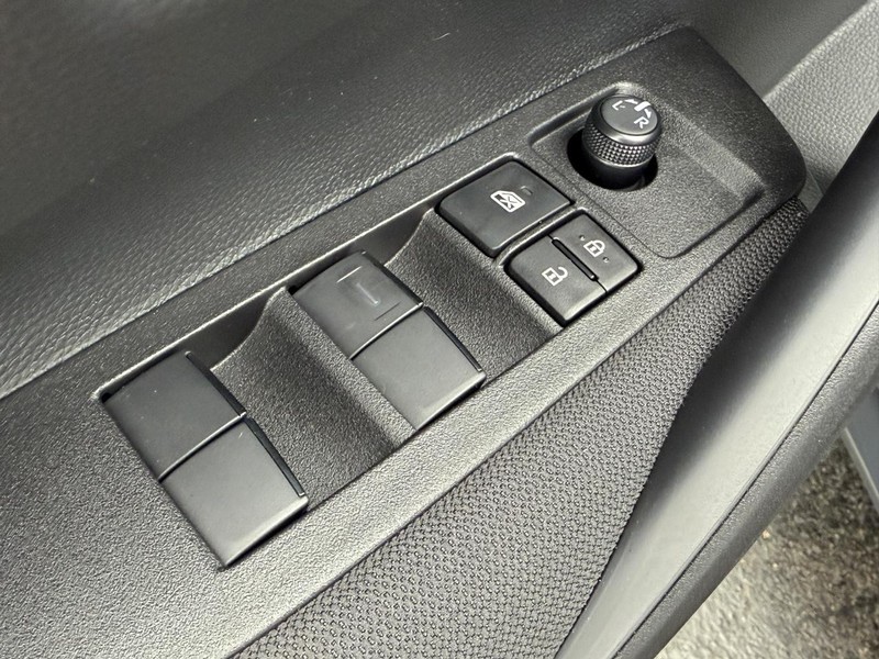 Toyota Corolla Vehicle Image 10