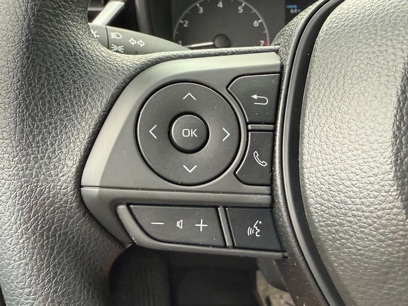 Toyota Corolla Vehicle Image 12