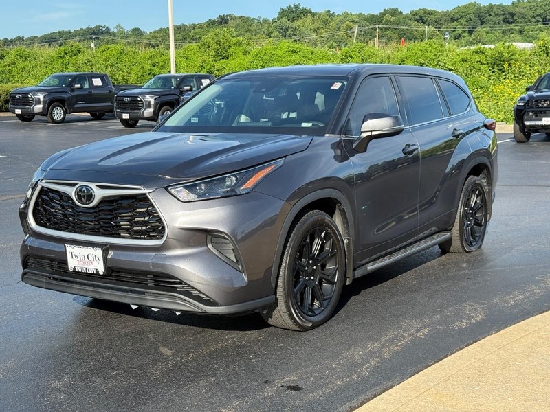 Toyota Highlander Vehicle Image 7