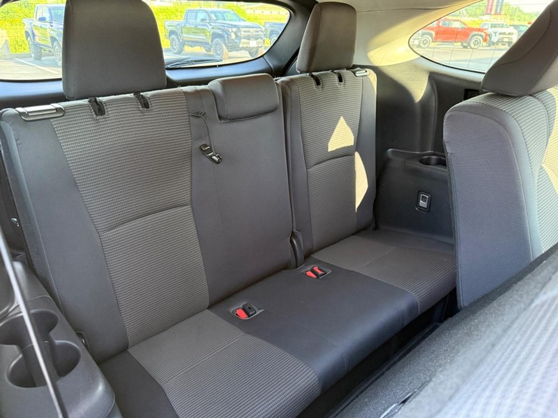 Toyota Highlander Vehicle Image 10