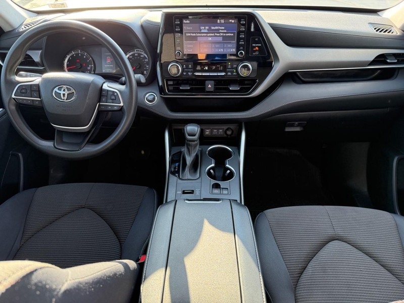 Toyota Highlander Vehicle Image 12