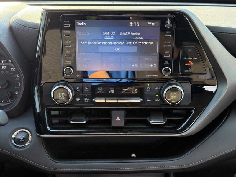 Toyota Highlander Vehicle Image 14