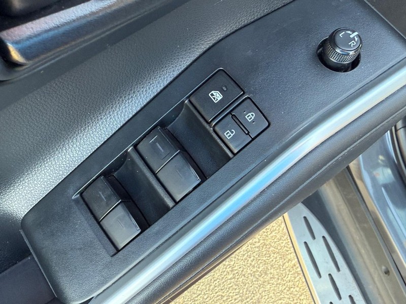 Toyota Highlander Vehicle Image 15