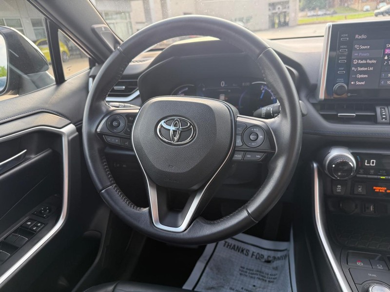 Toyota RAV4 Hybrid Vehicle Image 13