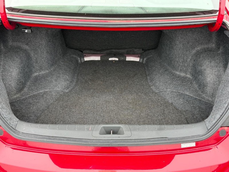 Honda Accord Coupe Vehicle Image 4
