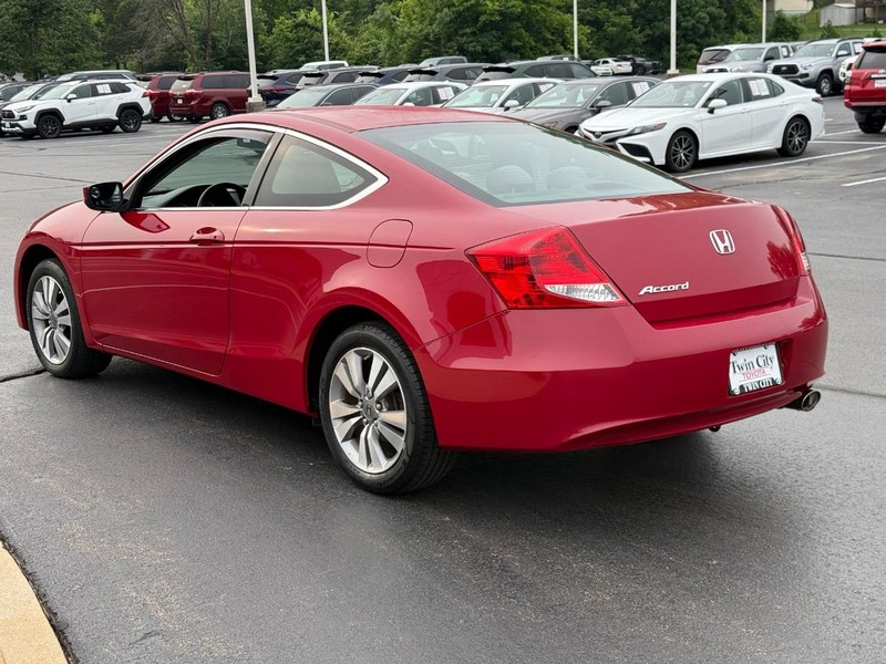 Honda Accord Coupe Vehicle Image 6