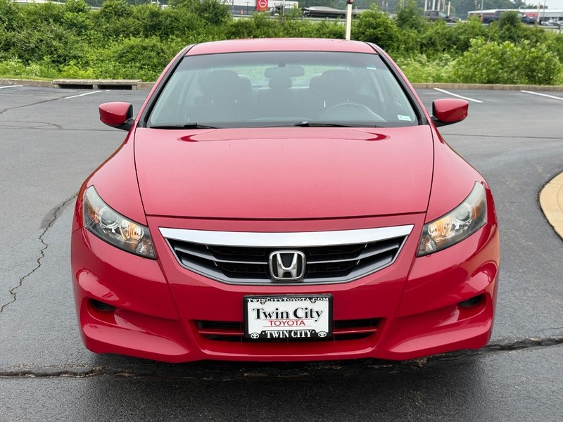 Honda Accord Coupe Vehicle Image 9