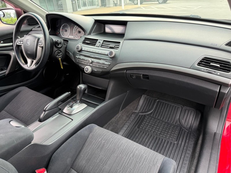 Honda Accord Coupe Vehicle Image 11