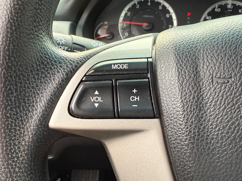 Honda Accord Coupe Vehicle Image 15