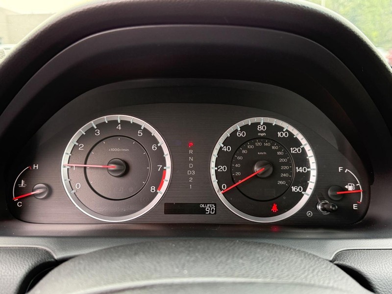 Honda Accord Coupe Vehicle Image 17