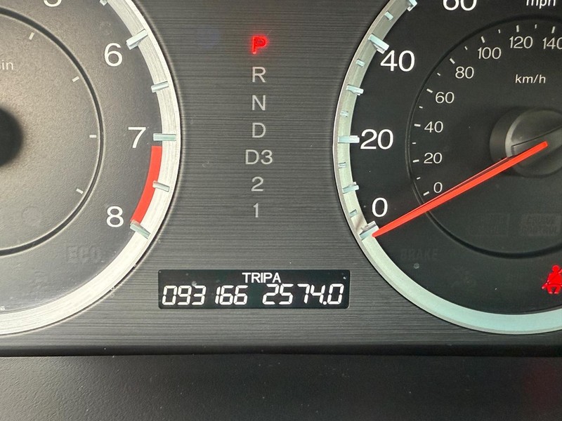 Honda Accord Coupe Vehicle Image 18