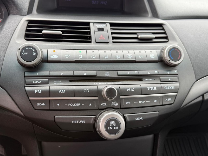 Honda Accord Coupe Vehicle Image 19