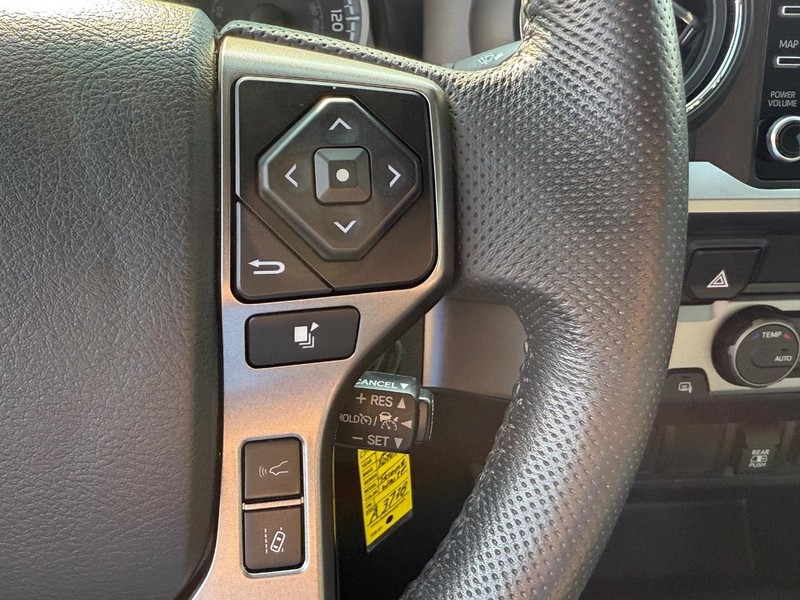 Toyota Tacoma 4WD Vehicle Image 18