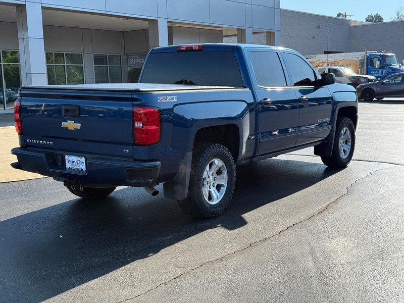 Chevrolet Silverado 1500 Vehicle Image 3