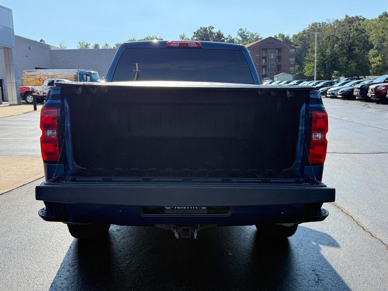 Chevrolet Silverado 1500 Vehicle Image 4